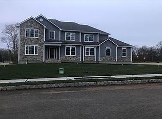 2 Puma Pl, Tinton Falls, NJ 07712