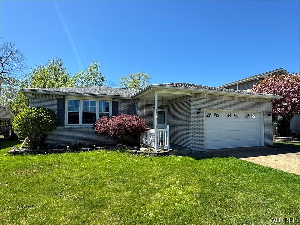 1st image of 72 Cromwell Dr