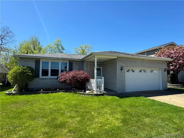 72 Cromwell Dr, Depew, NY 14043