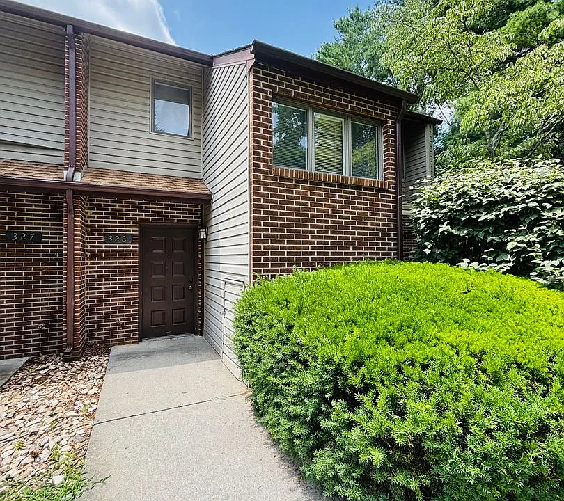 328 Shenandoah Cir