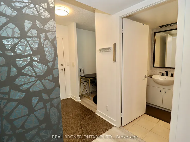 397 Front St N #1806 — Photo 32
