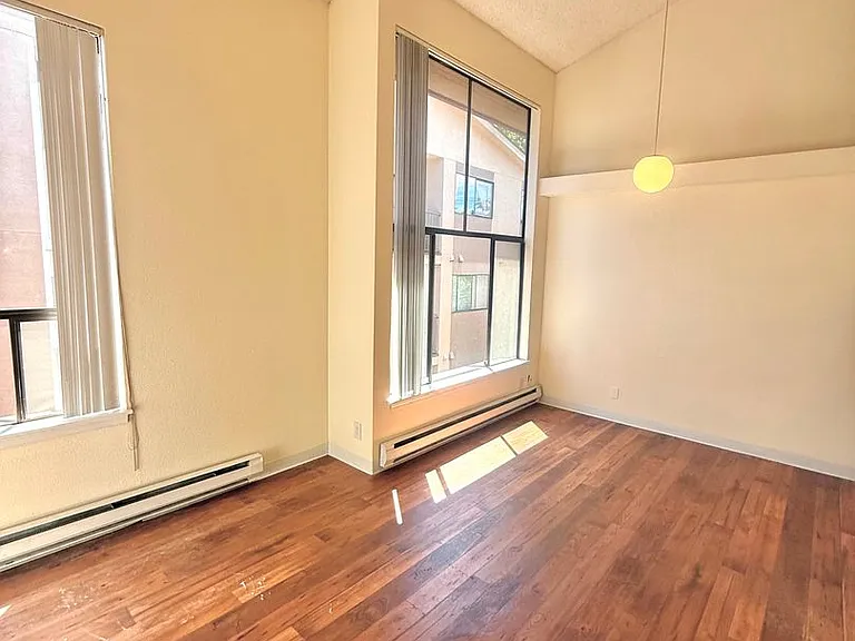 4259 8th Ave NE #3 — Photo 7