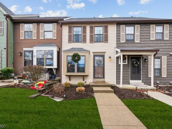 88 Wood Duck Ct, Allamuchy Twp., NJ 07840