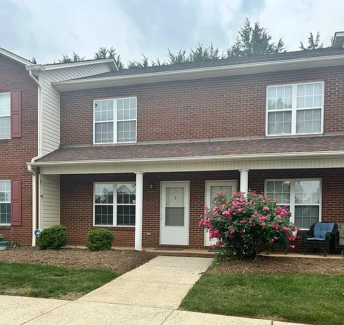 102 Brandywine Dr NE Photo 1