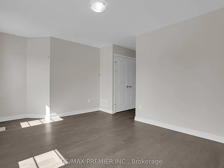 28 Downriver Dr — Photo 21