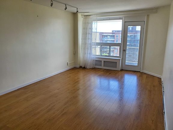 4th image of 91 Strawberry Hill Ave #1140