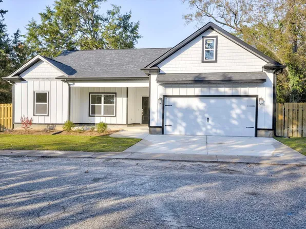 206 Edgefield Ave NE, Aiken, SC 29801