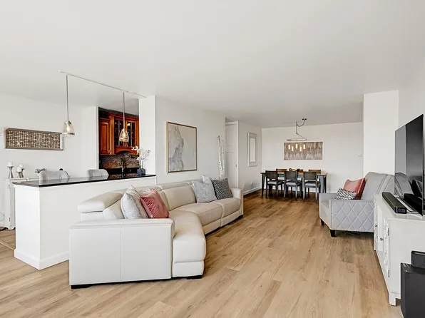6120 Grand Central Pkwy APT B1203, Forest Hills, NY 11375