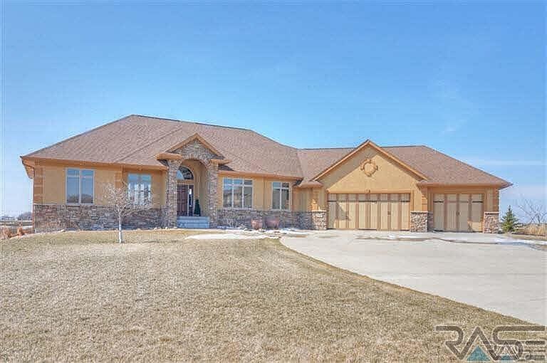 1st image of 47197 Bakker Cir