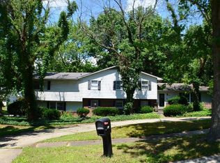 528 Sun Valley Dr, Akron, OH