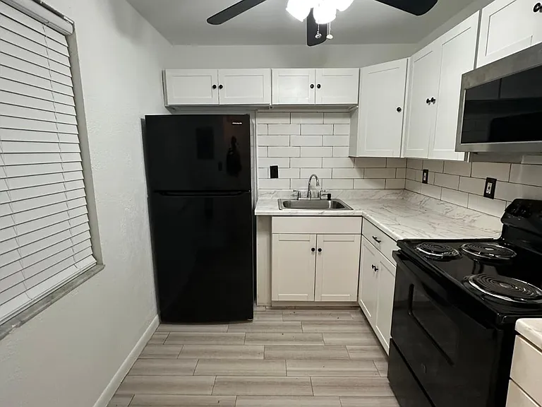 505 NW 177th St #222-1 — Photo 3