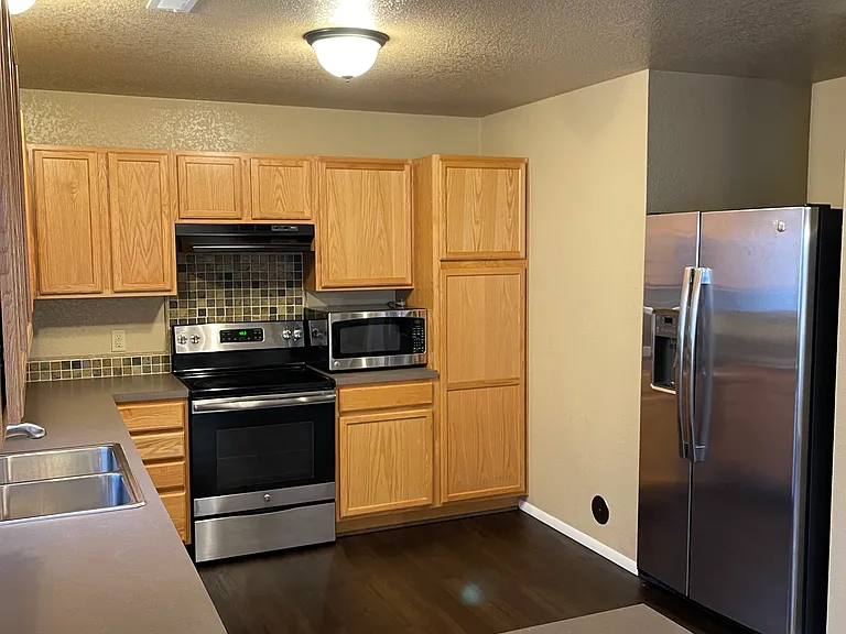 Boswell Dr — Photo 9