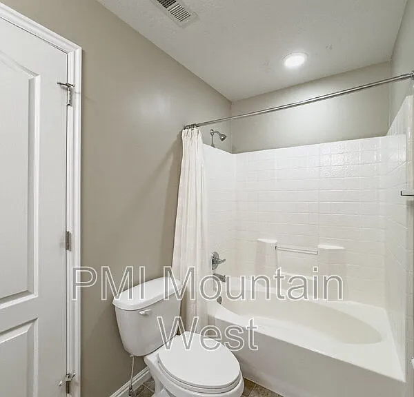948 Chelsea Ln — Photo 24