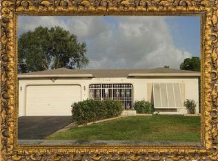 1102 NW 89th Ter, Pembroke Pines, FL 33024