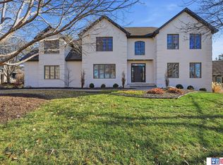 6321 Black Forest Dr, Lincoln, NE 68516