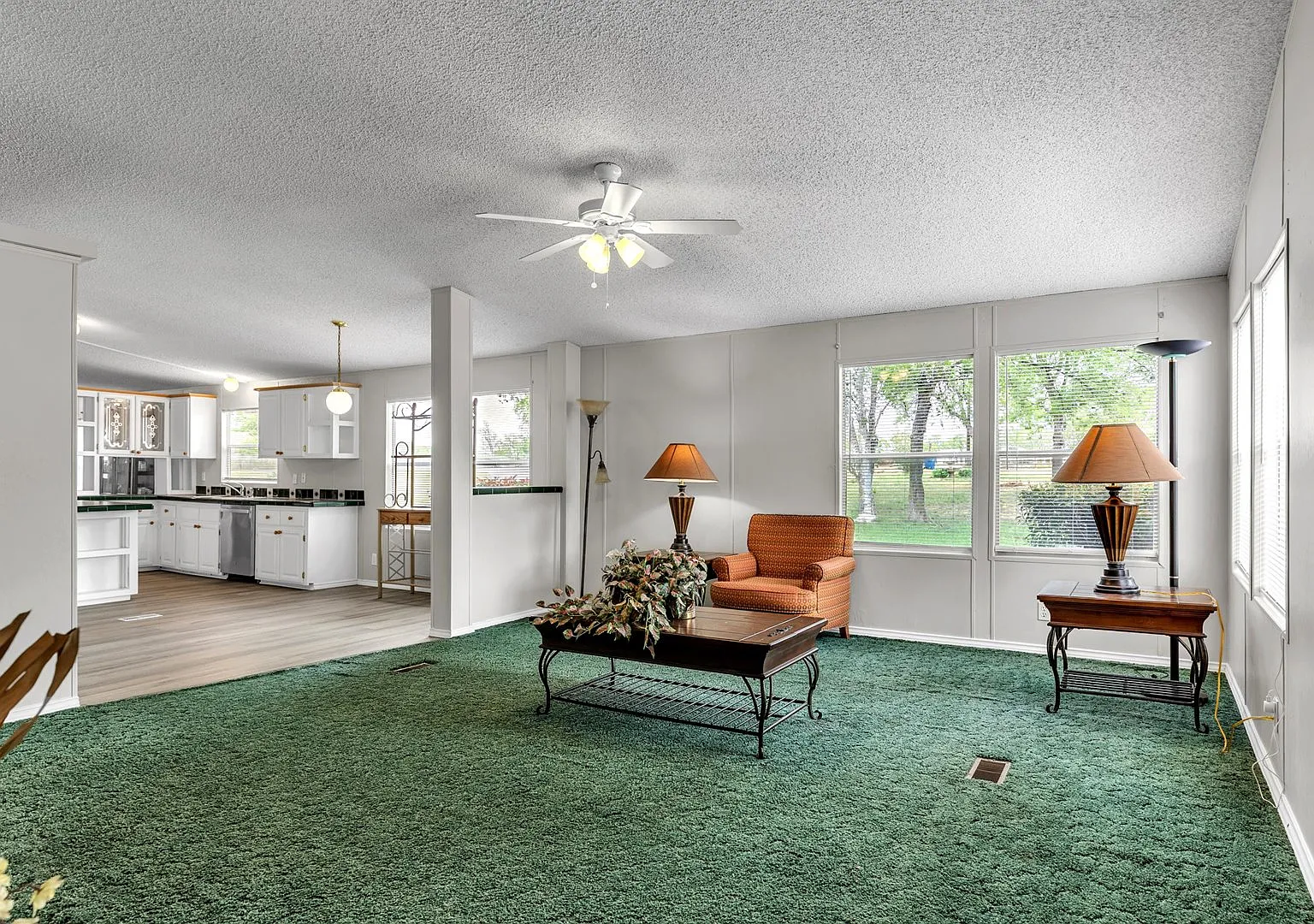 4 bed, 2400 sqft, $2,295 — Photo 3
