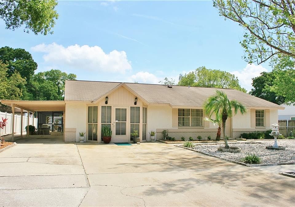 1st image of 3216 King Charles Cir
