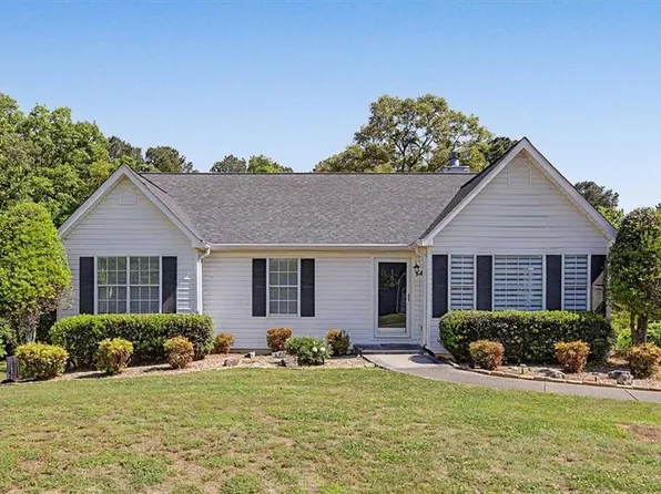 166 Hanover Cir SE, Calhoun, GA 30701