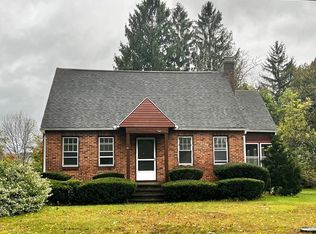 21 Wrona St, Springfield, MA 01151