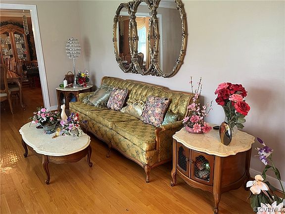 4th image of 8027 S Mayfield Ln