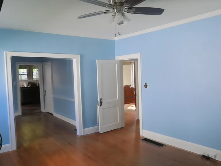 116 Suburban Ct — Photo 6