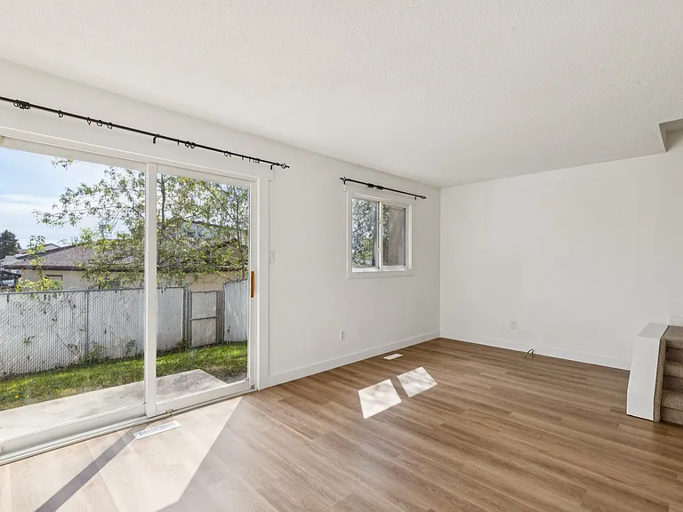 16435 115th St NW — Photo 3