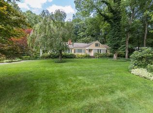 21 Wepawaug Rd, Woodbridge, CT 06525