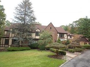 55 Winter Ln, Watchung, NJ 07069