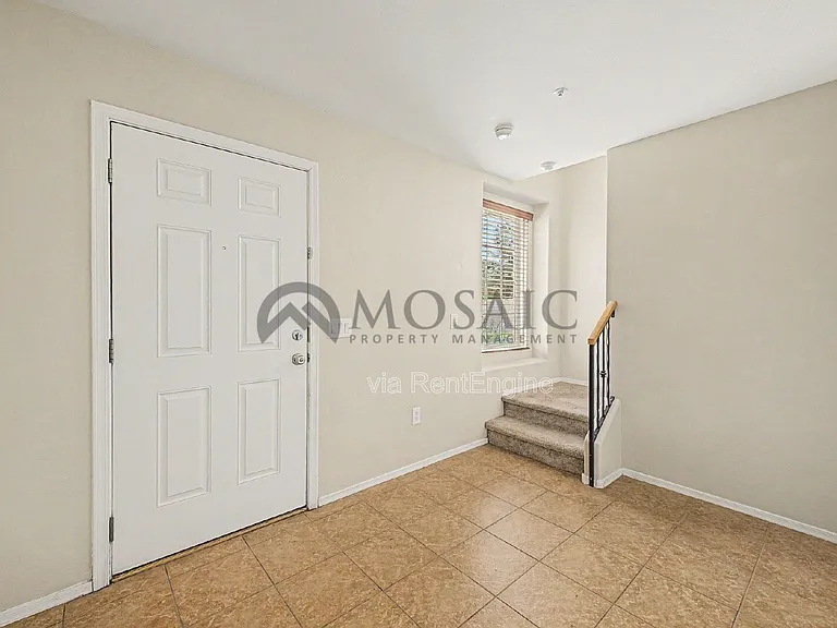 1384 S Sabino Dr — Photo 5