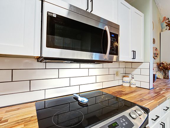 5th image of 307 Greenmeadow Dr