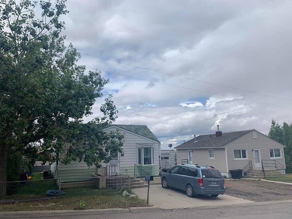 1st image of 34/36/38 10th Ave SE