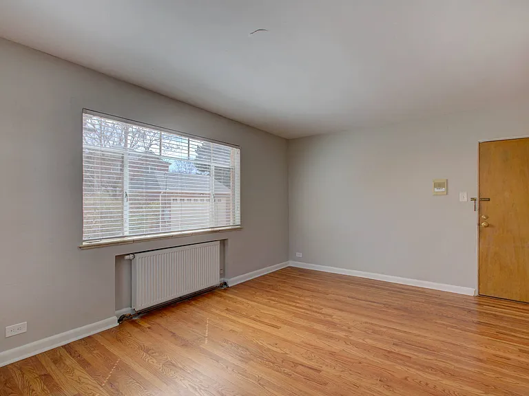 480 S Vine St — Photo 17