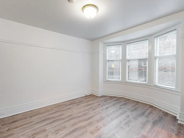 154 Franklin St #206 — Photo 2