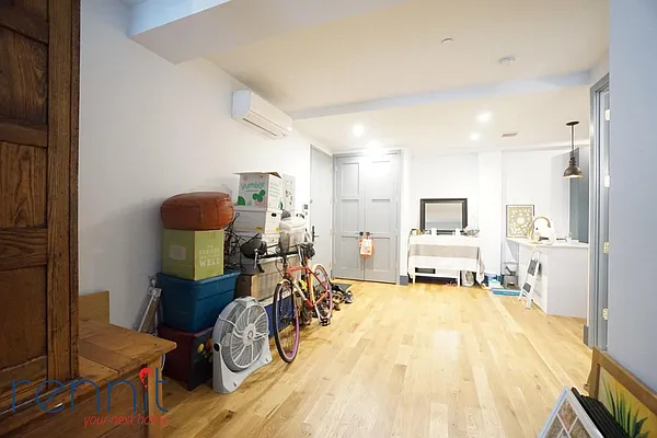 Rented by Rennit Inc. | media 16