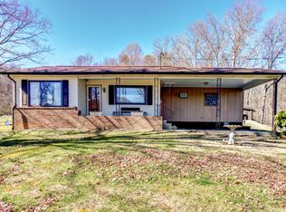 808 Ridgeview Dr, Clinton, TN 37716