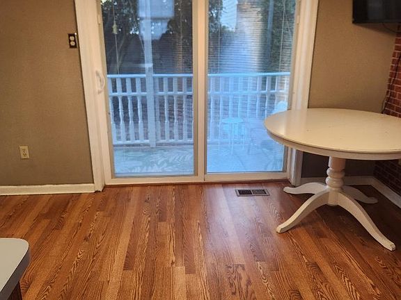 5th image of 529 E Revere Way