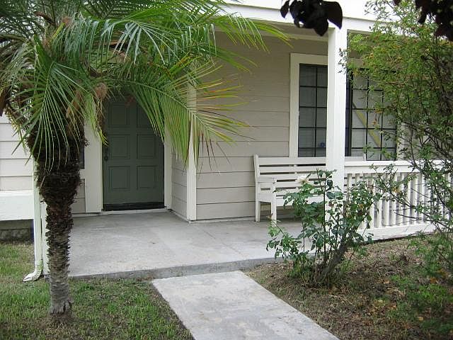 1st image of 833 Sunningdale Dr