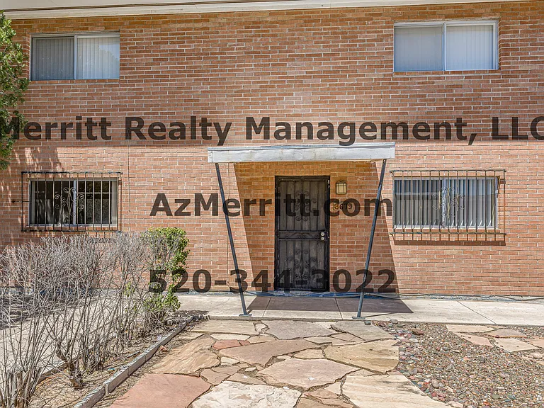3679 E Bermuda Ave — Photo 2