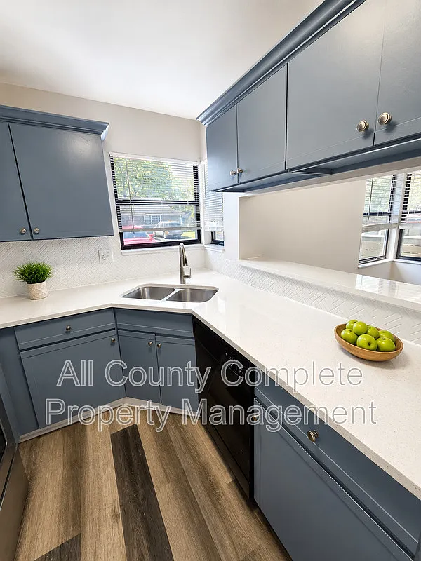 1 bed, 1.0 bath, 679 sqft, $1,195 — Photo 1