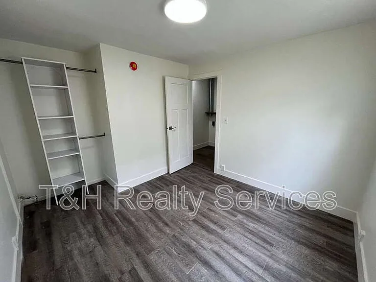 1124 S East St — Photo 10