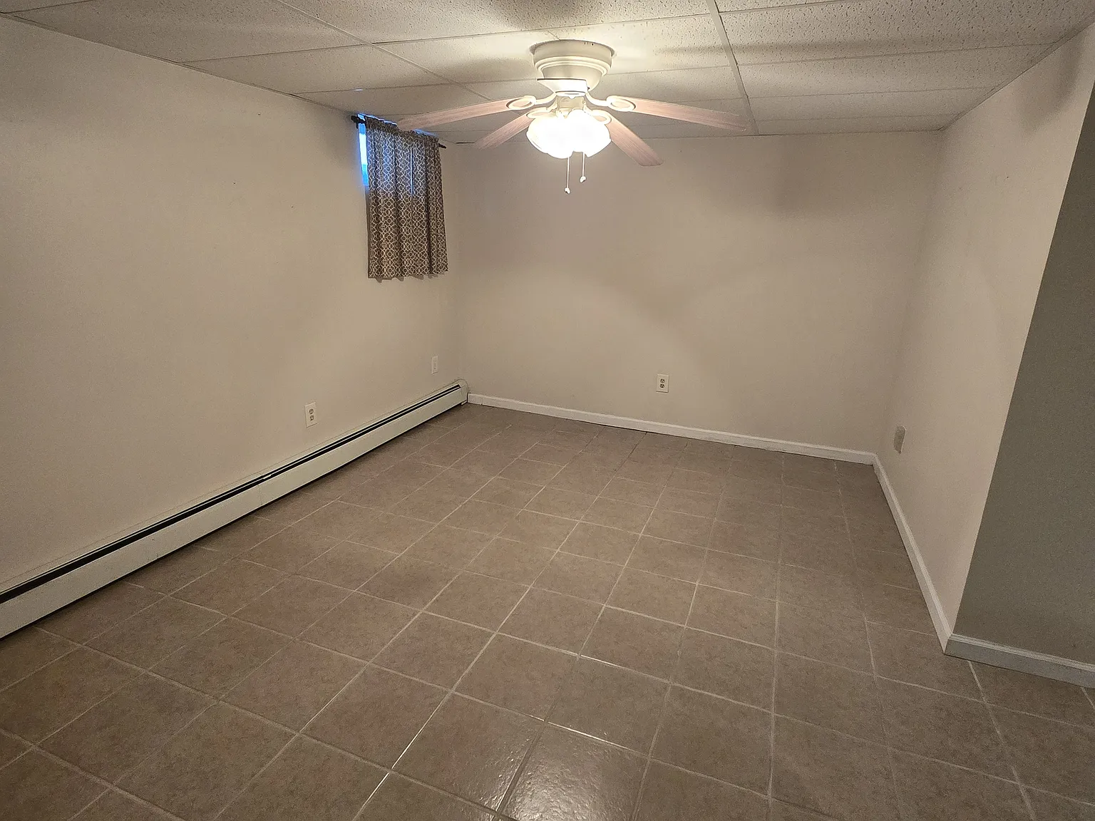 4 bed, 1110 sqft, $1,200 — Photo 4