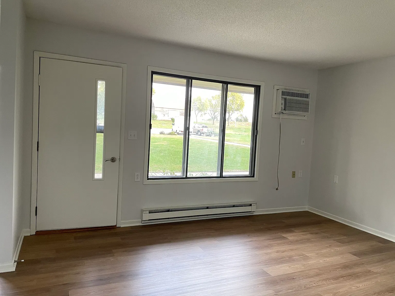 S Cottonwood St, Roland — Photo 1