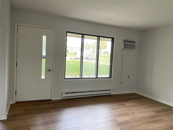 (undisclosed Address), Roland, IA 50236