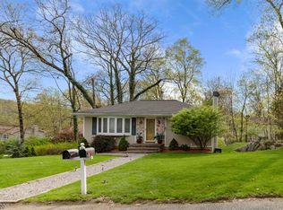 5 The Rotunda, Andover, NJ 07821