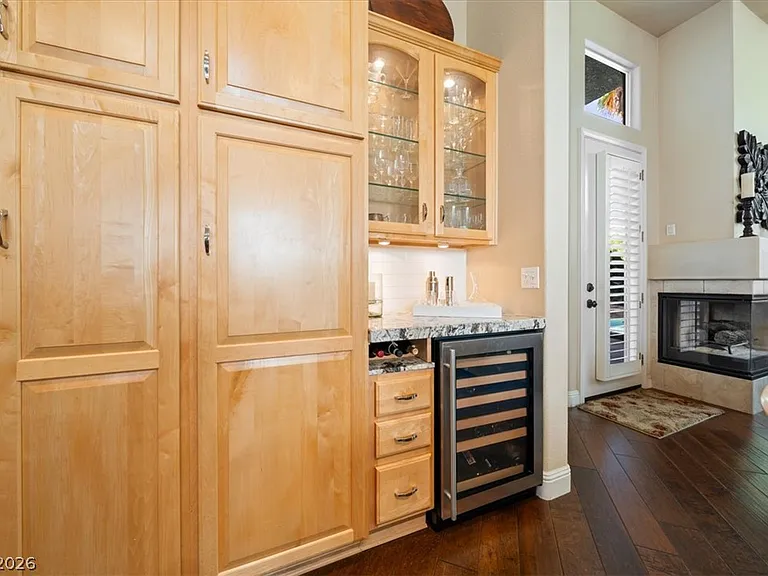 10000 Charlemont Dr — Photo 27