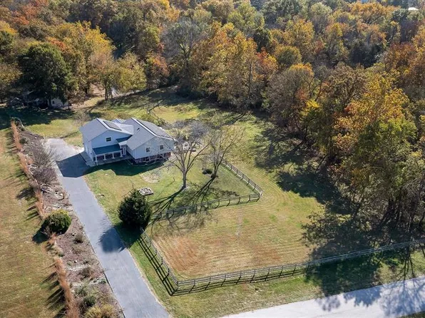 42 Windam Place Dr, Saint Charles, MO 63304