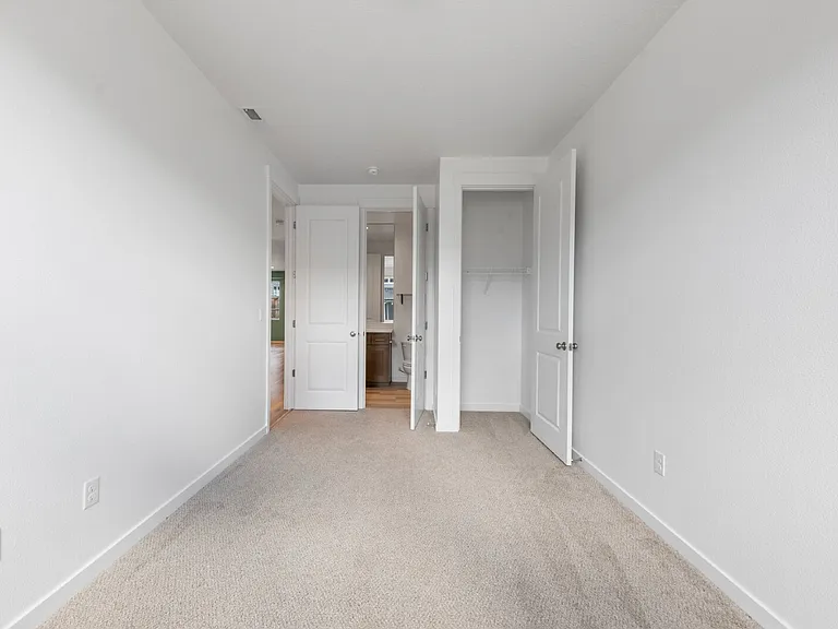 1722 N Kalapuya Pl — Photo 38