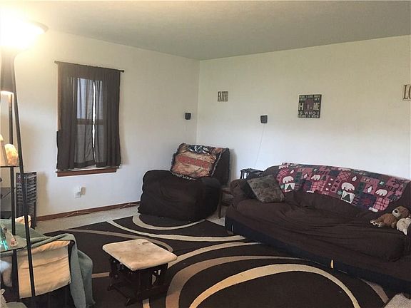 3rd image of 813 W Ashton Ave