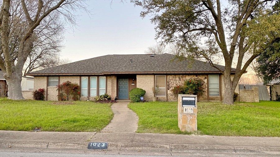 1st image of 1023 Plateau Dr