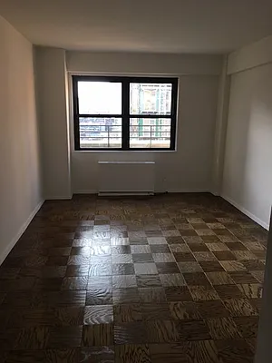 Rented by Solil Management | media 5
